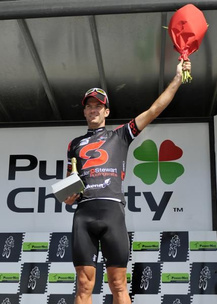 Stage winner Greg Henderson (Calder Stewart-Bikenz National).
