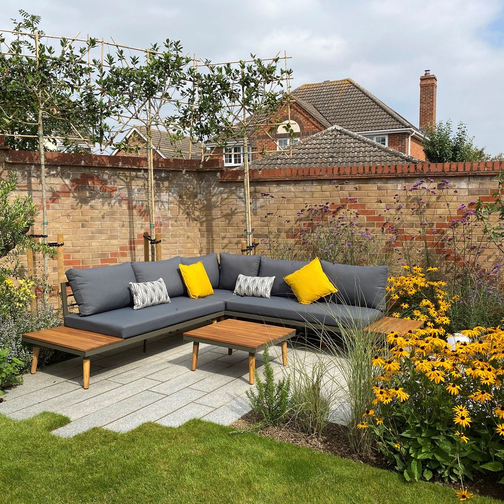 how-much-does-a-garden-designer-cost-experts-reveal-all-ideal-home