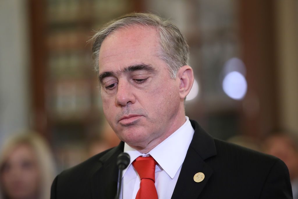 Davis Shulkin. 