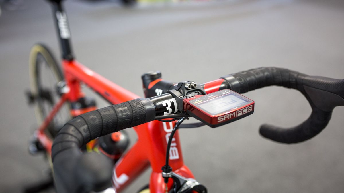 The cockpit is predominantly 3T components