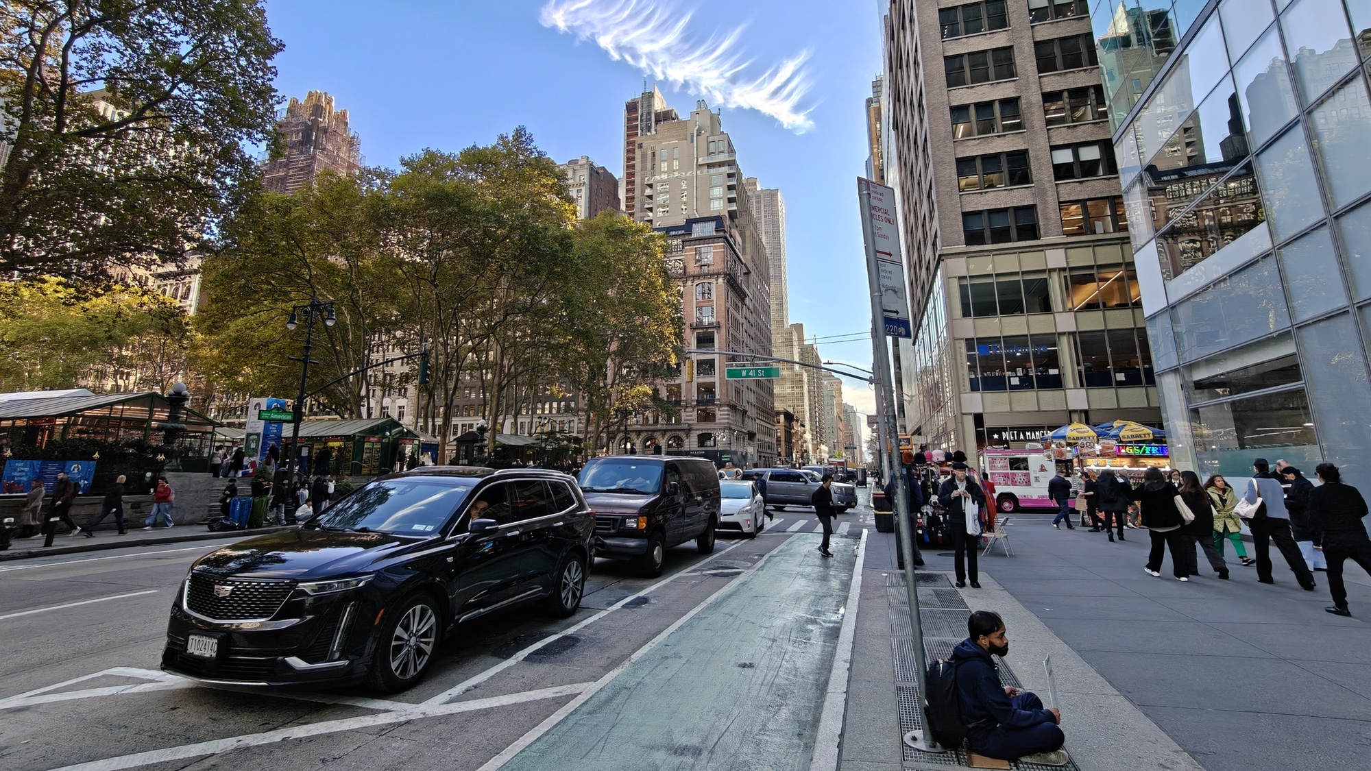 ultrawide city scene shot by OnePlus 15