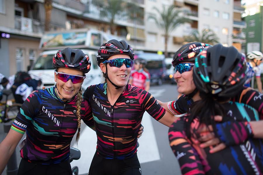 Canyon-SRAM congratulate Hannah Barnes on the stage 1 win at Setmana Ciclista Valenciana