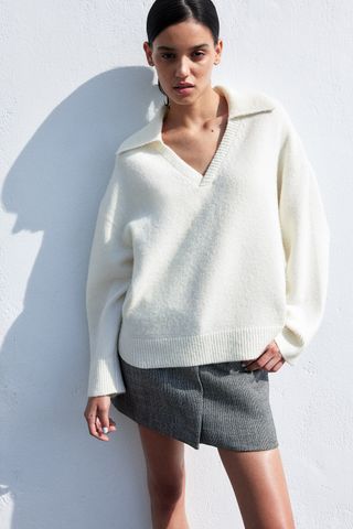 Fine-Knit Sweater With Collar