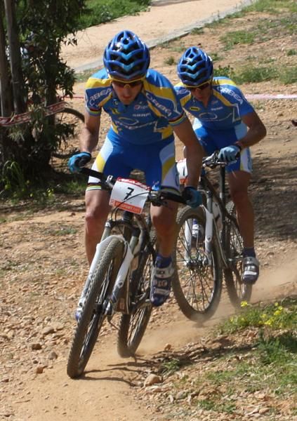 Inaki Lejarreta Errasti leads teammate Ruben Ruzafa Cueto