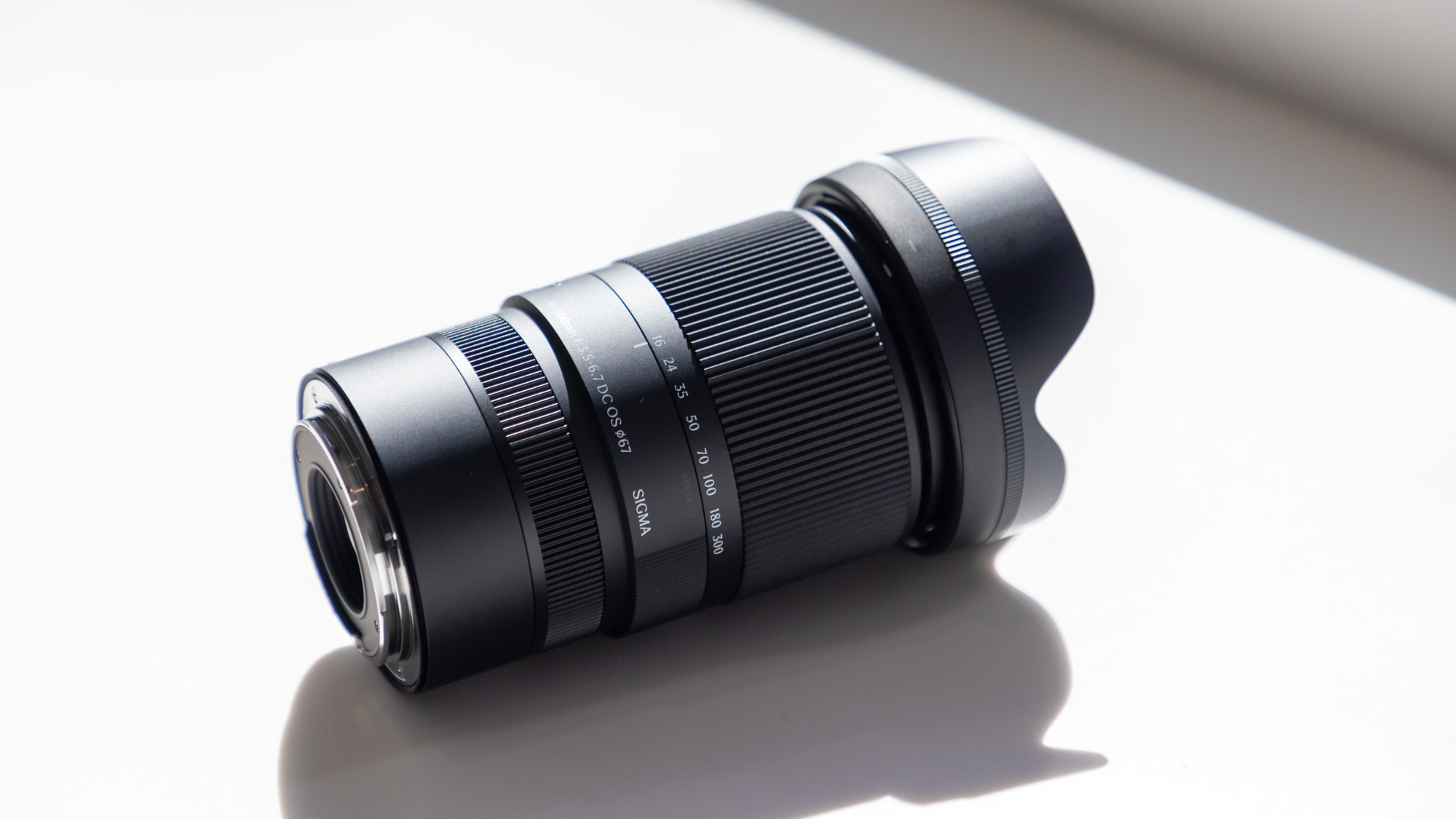 Sigma 16-300mm f3.5-7.1 | C