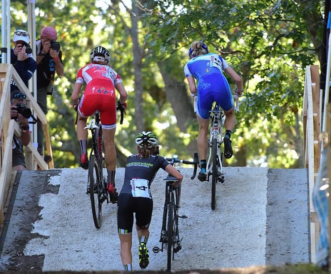 Rachel Lloyd (California Giant Berry) and Maghalie Rochette (Luna) lead the chase to Wyman and Compton on lap one