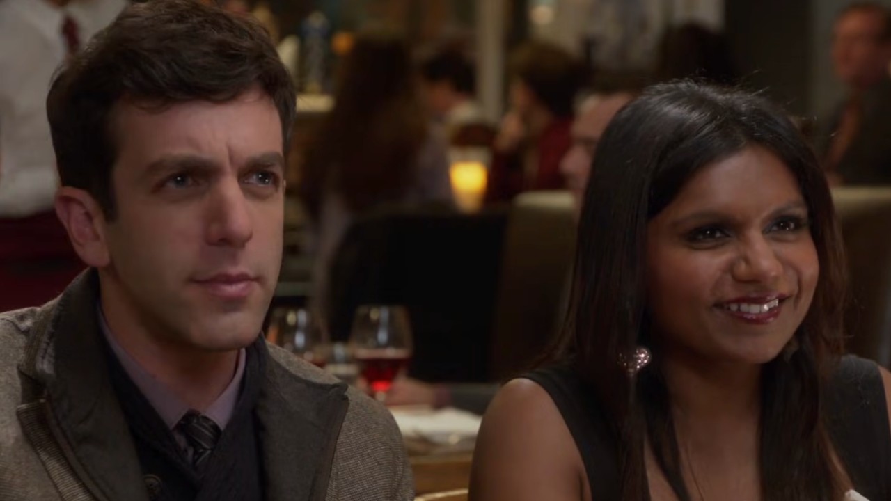 Jamie (B.J. Novak) and Dr. Mindy Kuhel Lahiri (Mindy Kaling) have dinner on The Mindy Project.