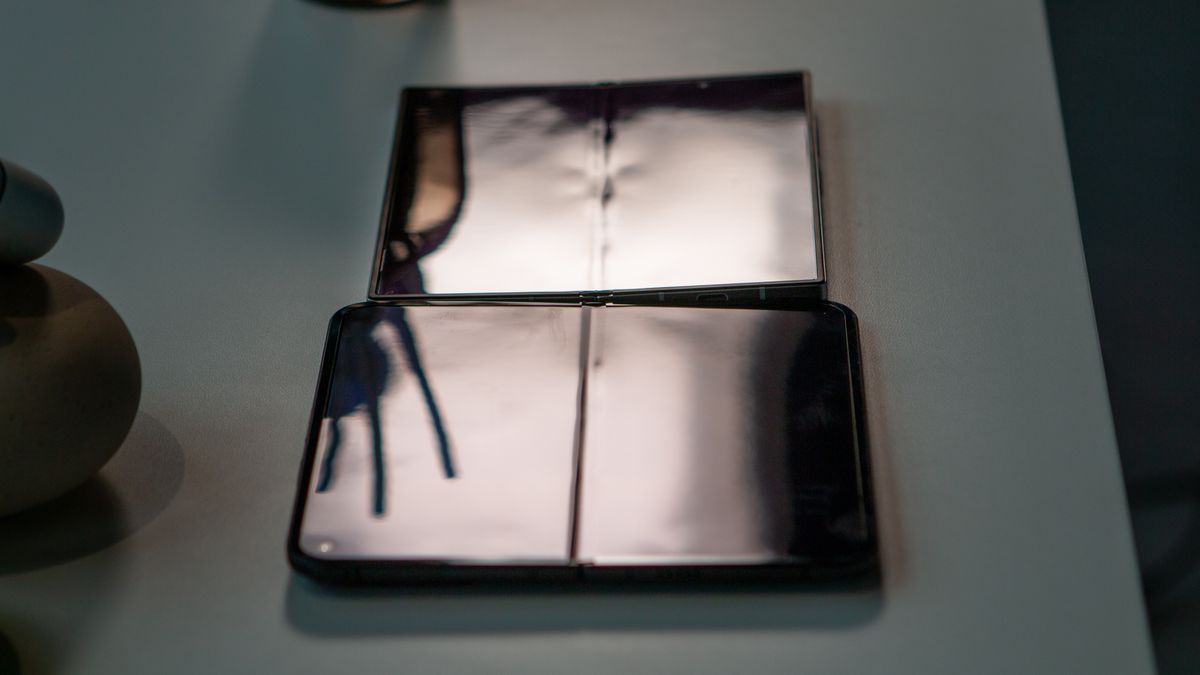 Pixel 9 Pro Fold and Galaxy Z Fold 6 crease comparison with screens off