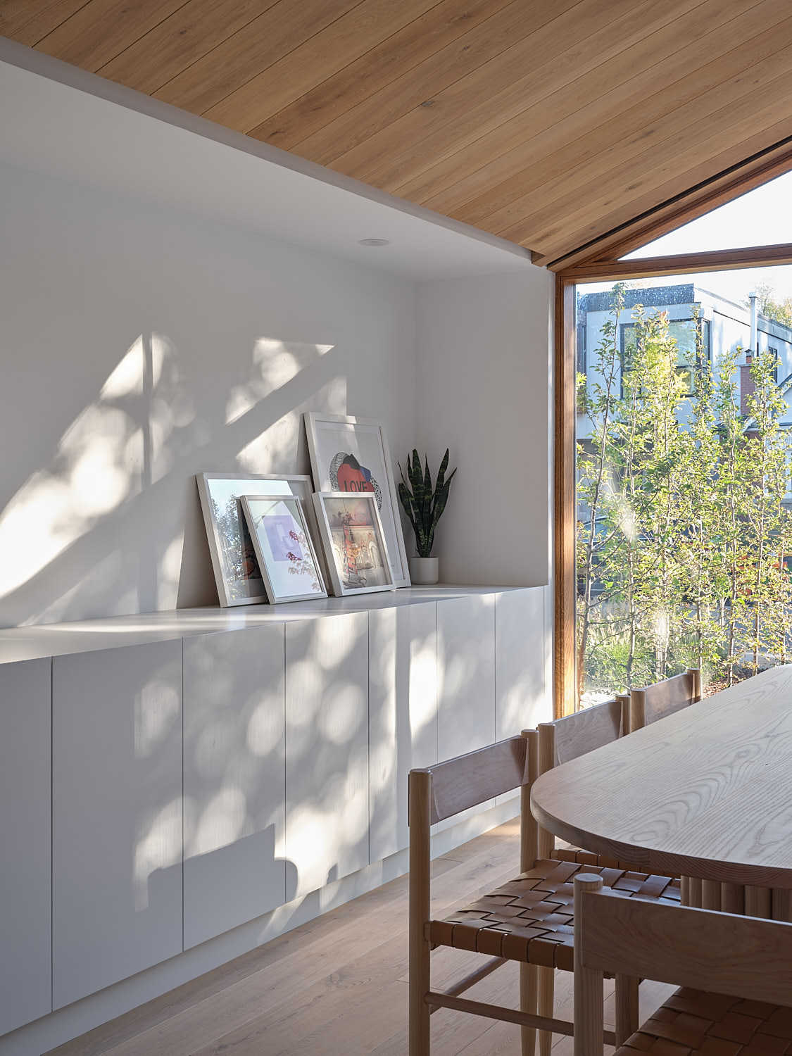 interior detail at Everden house by archollab