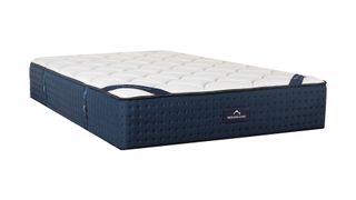DreamCloud vs Nectar mattress: Image shows the DreamCloud Luxury Hybrid mattress