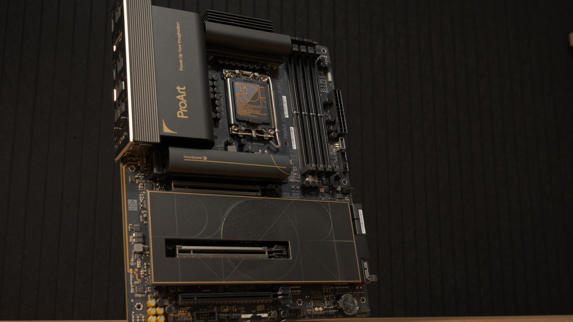 Antec Flux Pro Noctua-Edition