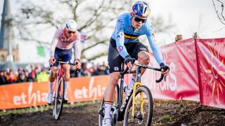 Wout van Aert leads Mathieu van der Poel at the cyclocross world champioships