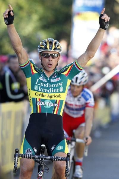 Sven Nys (Landbouwkrediet) takes the win.