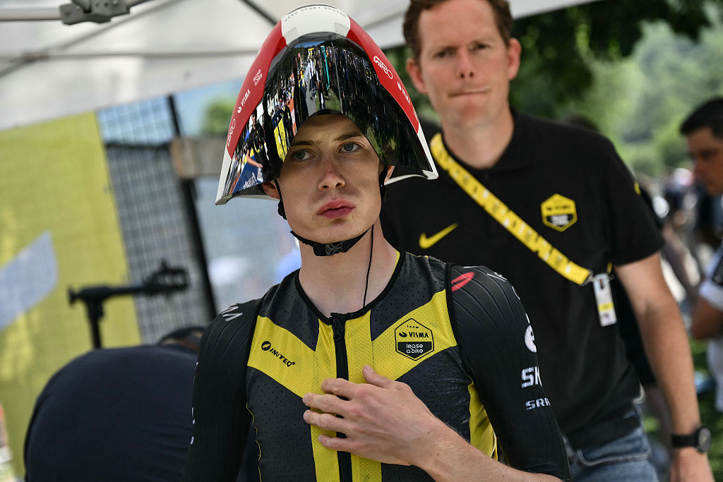 Team Visma - Lease a bike team&#039;s Danish rider Jonas Vingegaard awaits the start of the 13th stage of the 112th edition of the Tour de France cycling race, 10.9 km individual time trial between Loudenvielle and Peyragudes, in the Pyrenees mountains of southwestern France, on July 18, 2025. (Photo by Marco BERTORELLO / AFP)