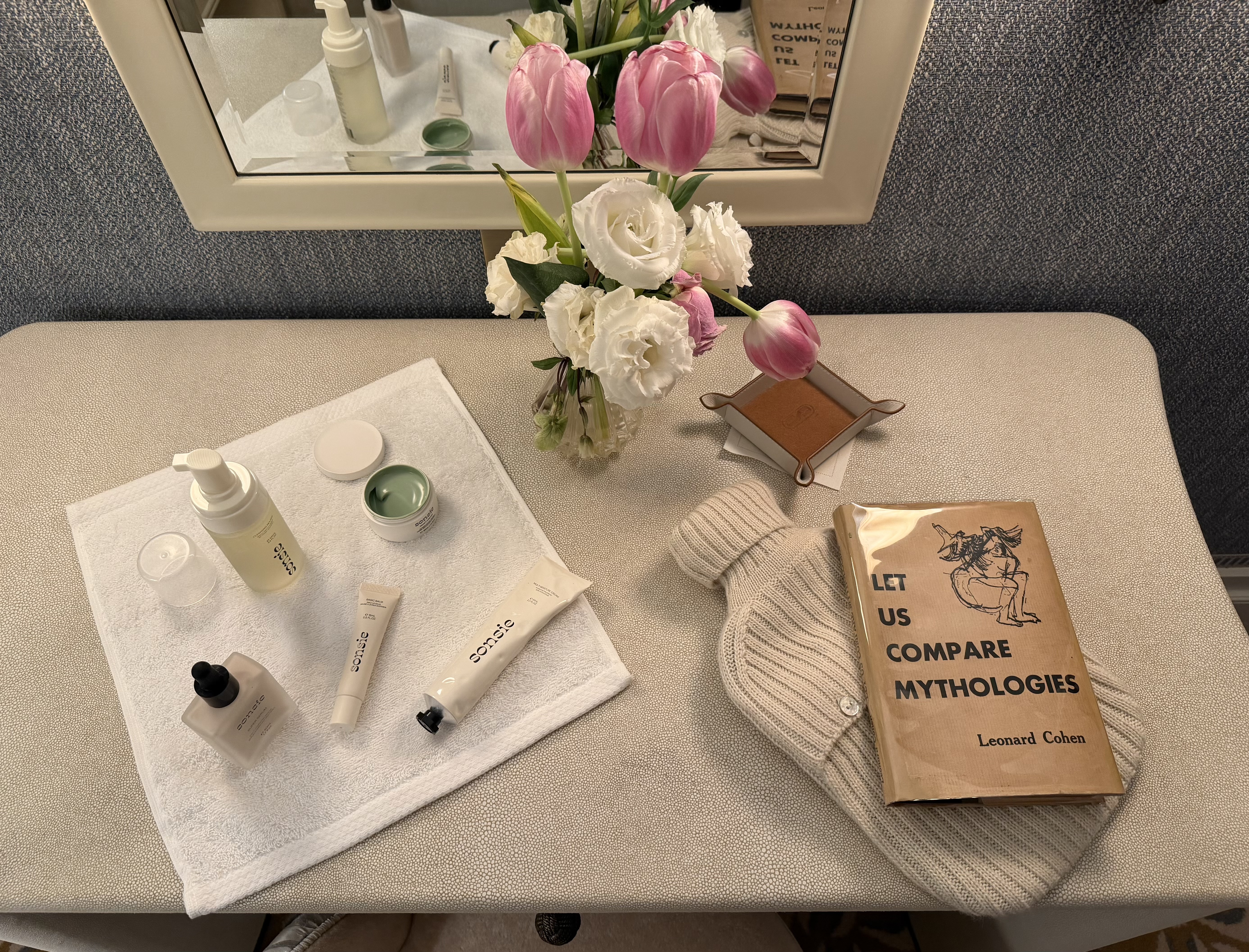 Photo of Pamela Anderson's Sonsie facial