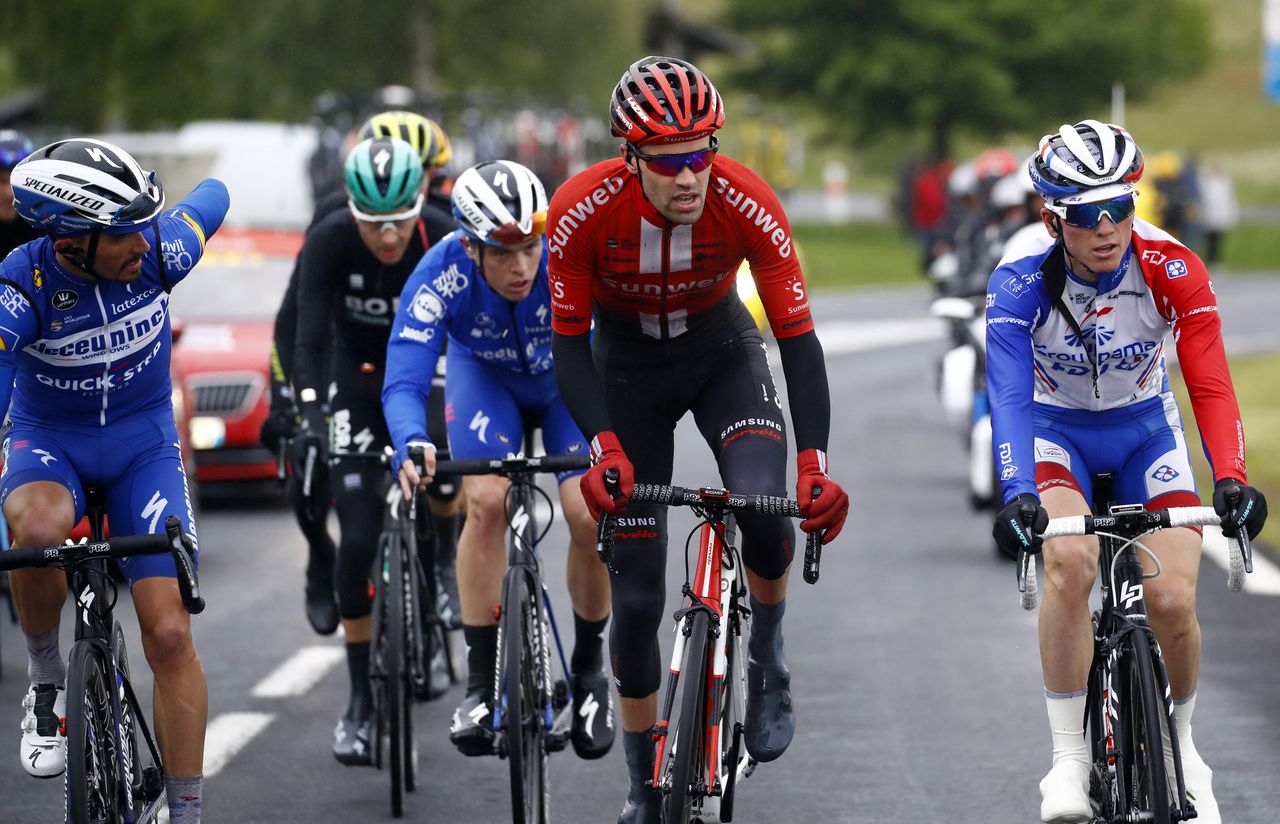 Tom Dumonulin makes it into the breakaway