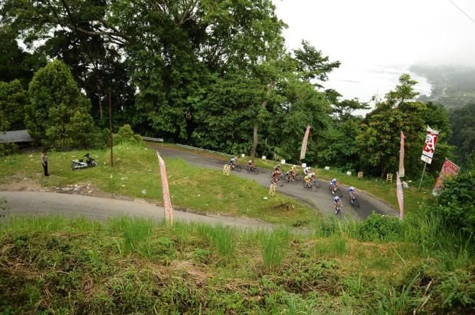 Tabriz Petrochecmical Team lead the charge on Stage 3