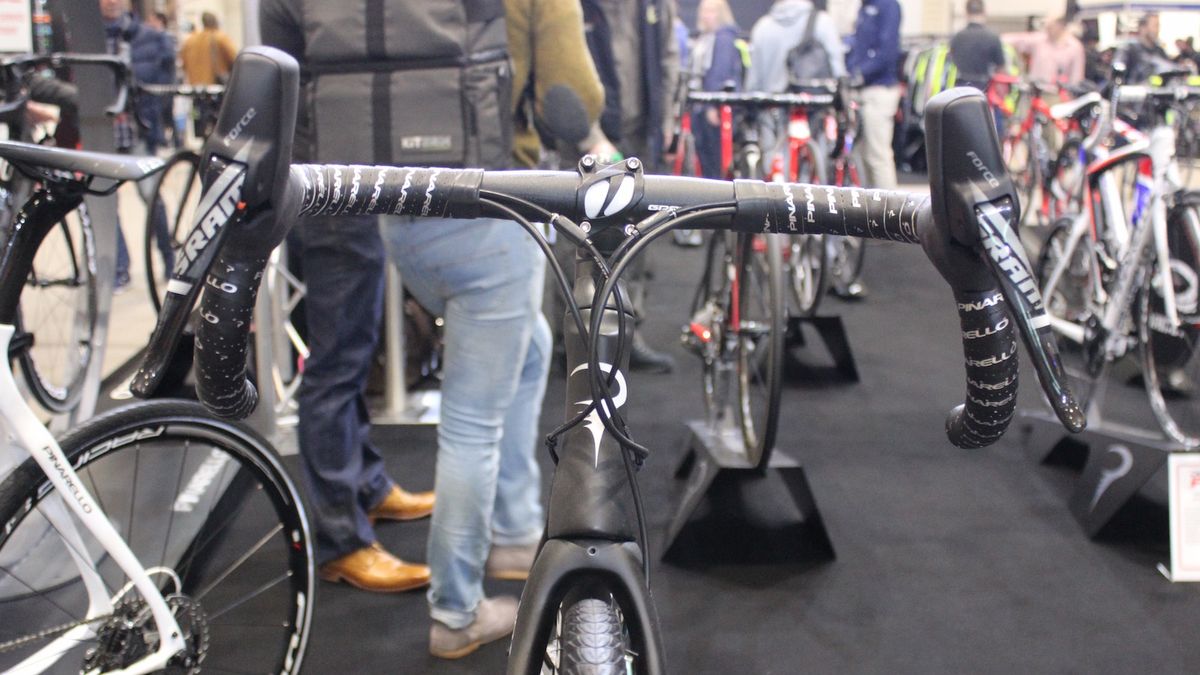 Flared handlebar drops on the GR-S