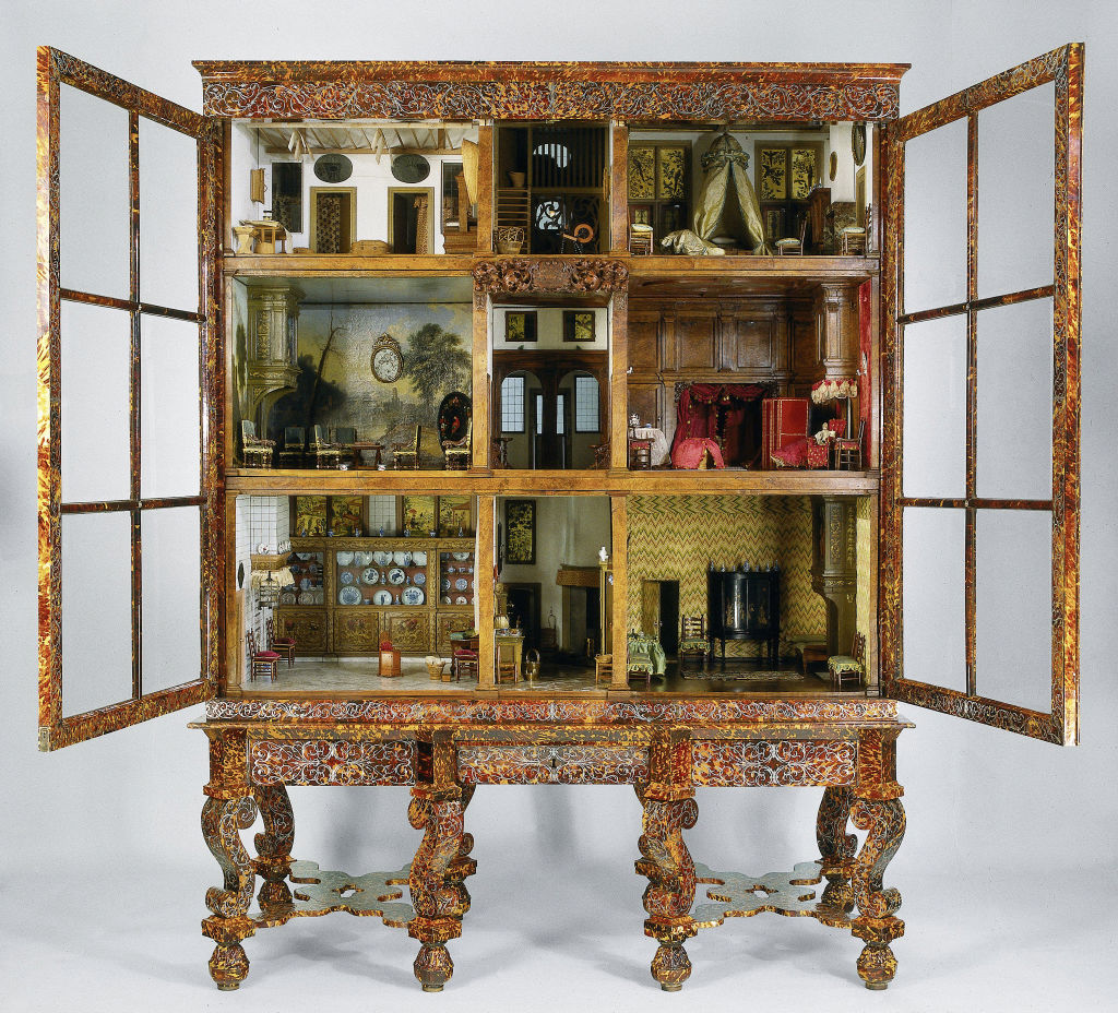 The intricate dollshouse of Petronella Oortman