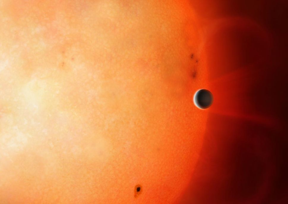 Astronomers Spot 'Forbidden Planet' in Neptunian Desert