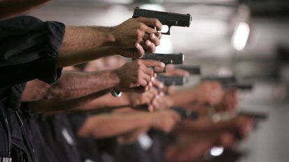 Iraqi police gun training
