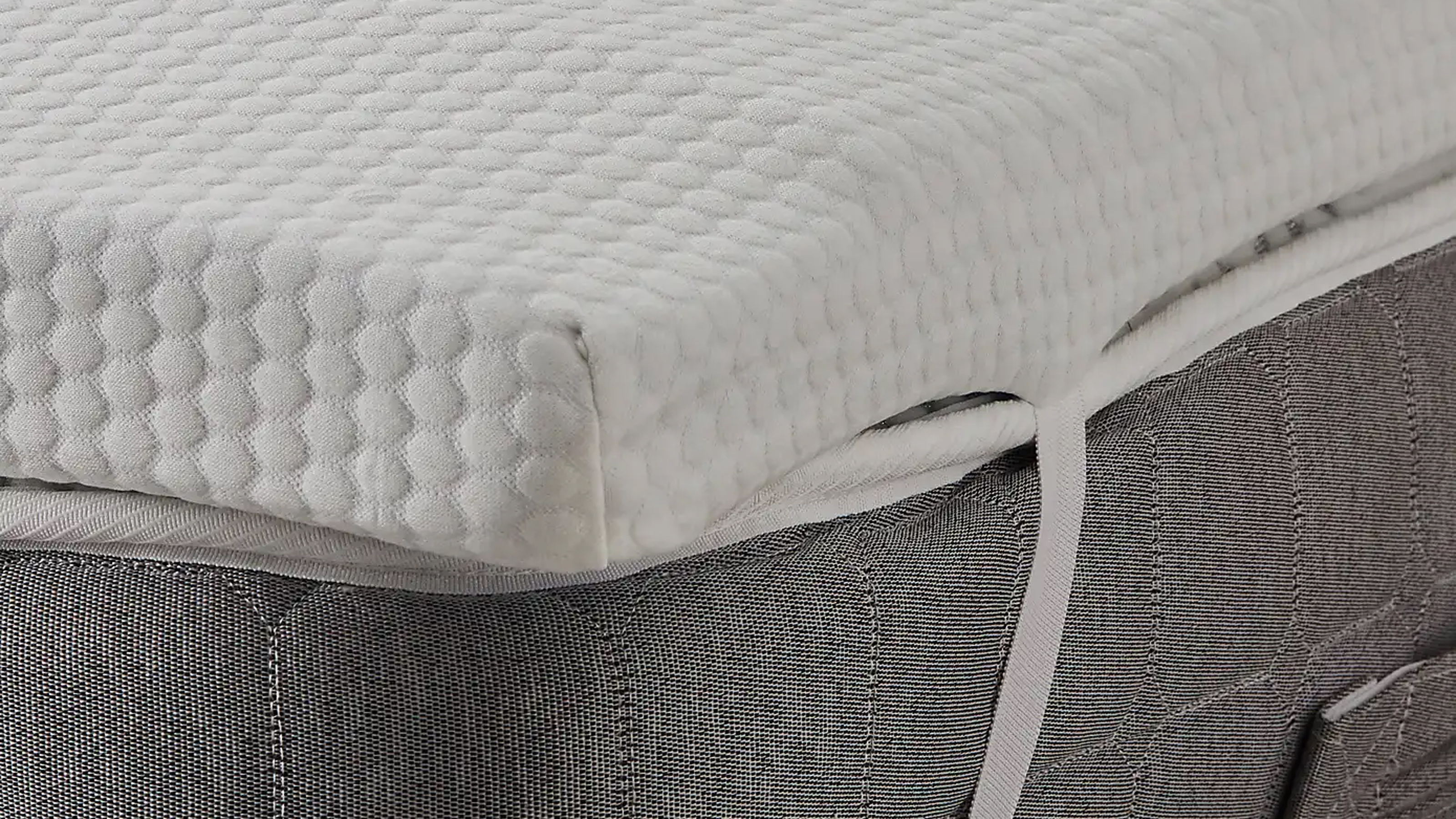 Dunelm Gel Fusion Mattress Topper