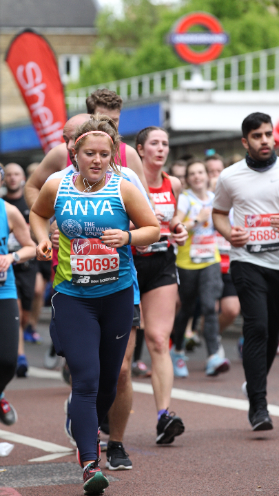 Anya Culling running in the London Marathon