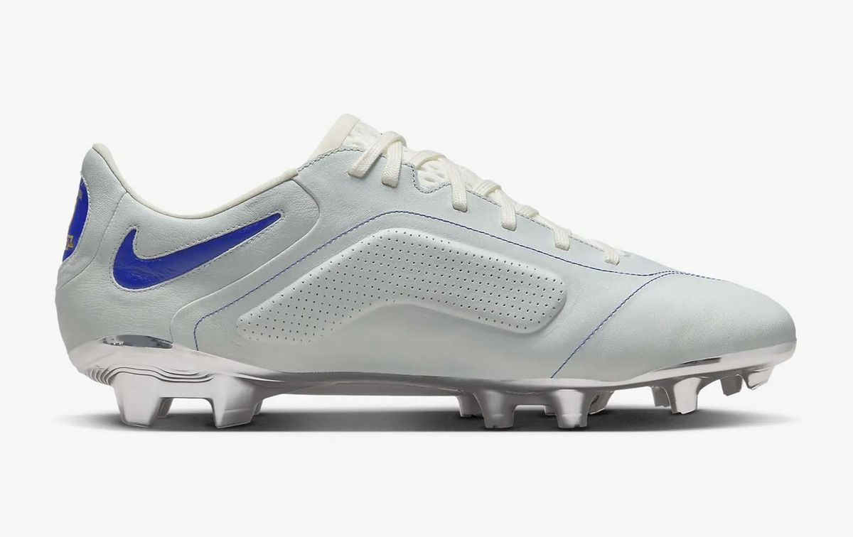 The Nike Tiempo Legend 9 Elite MI FG boots