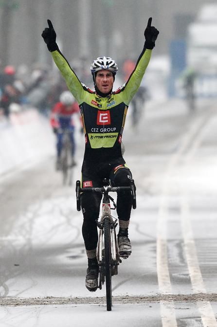 Martin Bina was the unexpected winner of a snowy Hoogerheide world cup