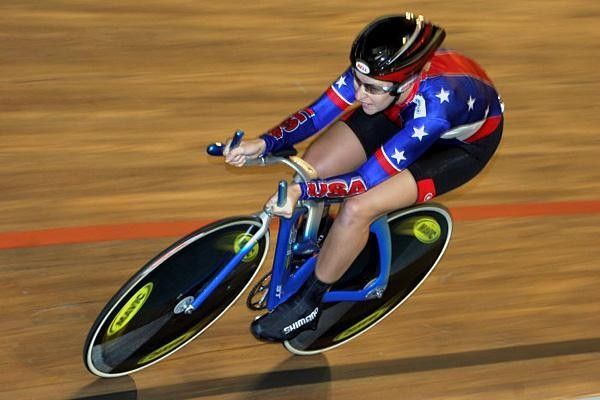 Sarah Hammer at speed in the 2006 Track world Championships in Bordeaux, France.