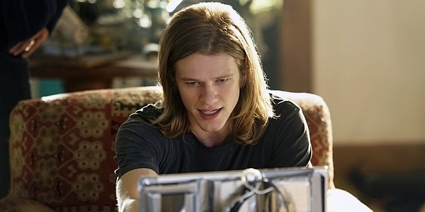 macgyver reboot lucas till