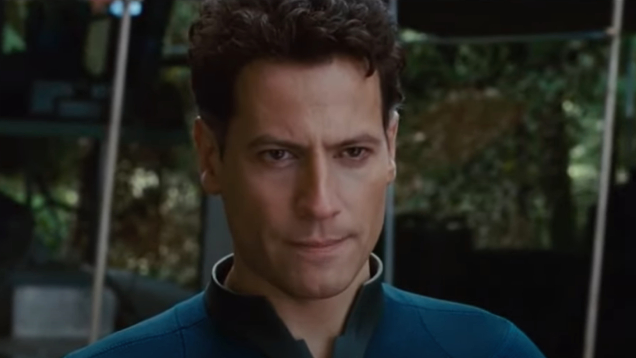 Ioan Gruffudd in Fantastic Four: Rise of the Silver Surfer