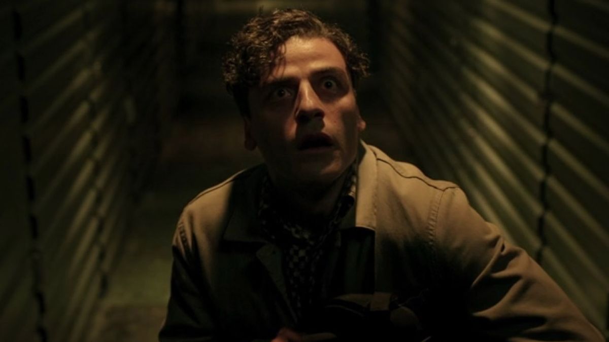 Oscar Isaac&#039;s Marc Spector looking scared in the Moon Knight TV show