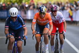 Yes, the favourite won, but the Women's World Championships road race was a thriller where everyone was racing for the win