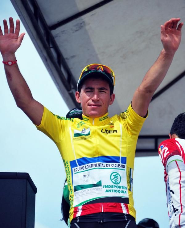 Sergio Luis Henao in yellow for another day