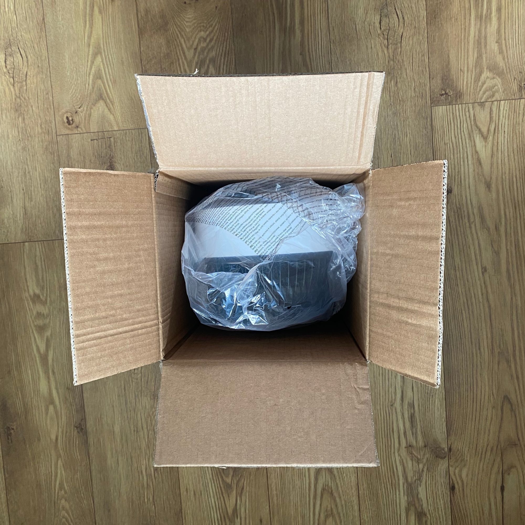 Packaging of the Vonhaus Air Circulator Cooling Fan
