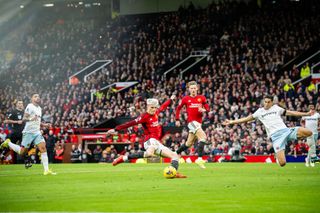 Alejandro Garnacho Manchester united winger scores a goal against West Ham United