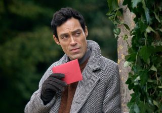 Alex Hassell in Rivals.