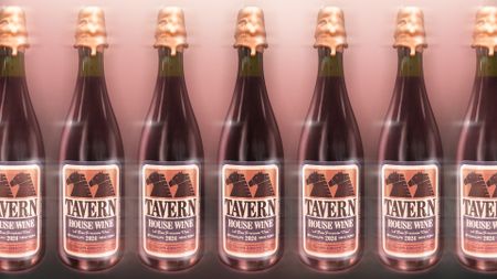 Tavern house wine packaging