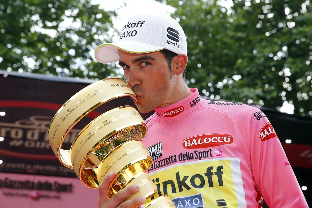 Результаты джиро де италия. Джиро. Победитель giro 2009. Giro d Italia футболка.