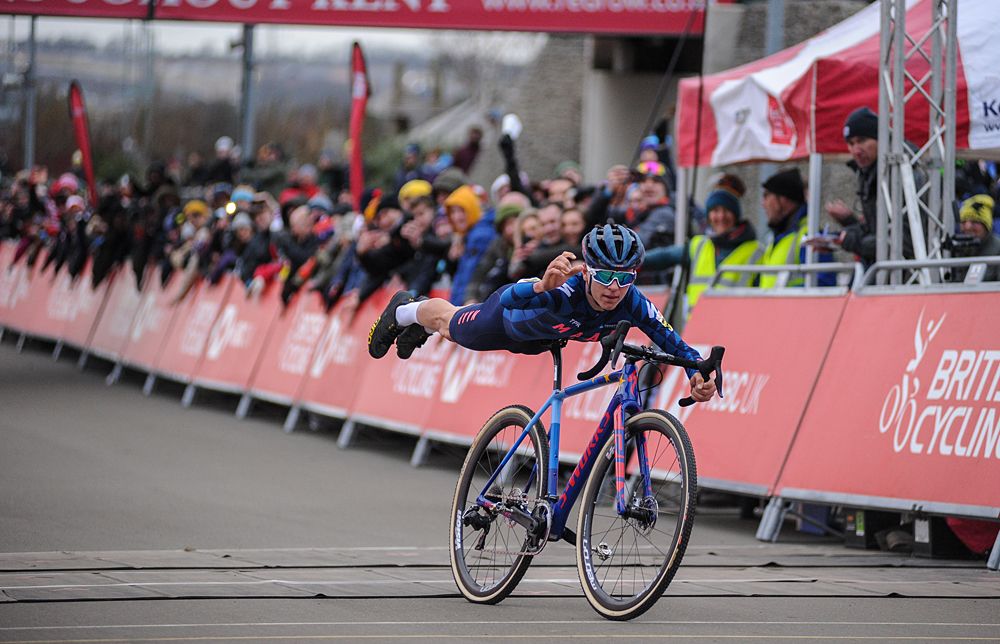 Tom Pidcock wins elite men's British cyclo-cross title
