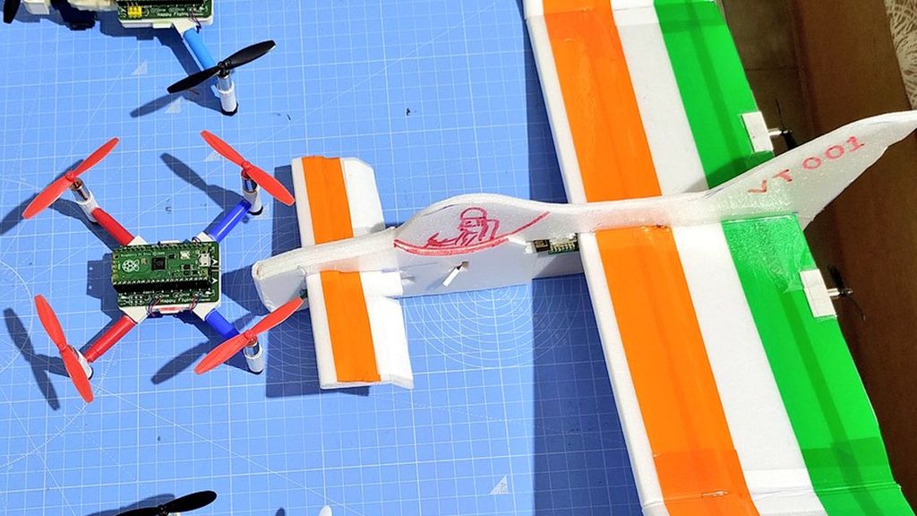 Raspberry Pi Pico Drone PiWings Updated With Wi-Fi, New PCB | Tom's ...