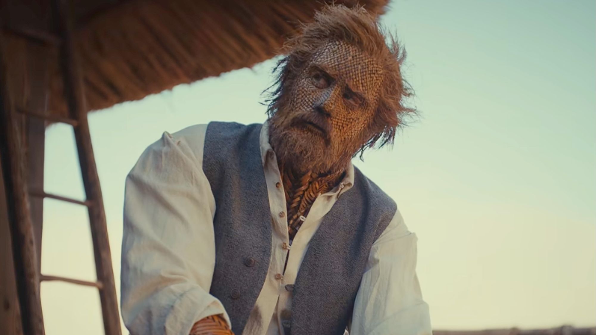 Alexander Skarsg&aring;rd in Wicker.