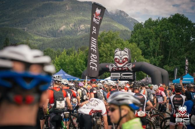 Race starts under BOB the Bear.
