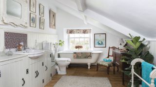 Cottage bathroom