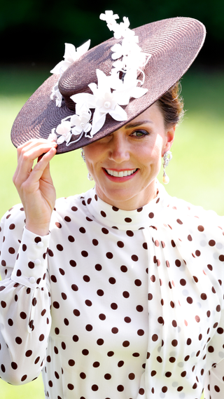 Catherine, Duchess of Cambridge attends day 4 of Royal Ascot at Ascot Racecourse on June 17, 2022 in Ascot, England