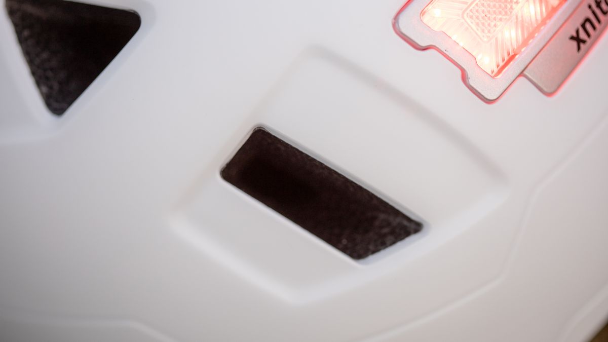 Xnito e-bike helmet primary rear vent