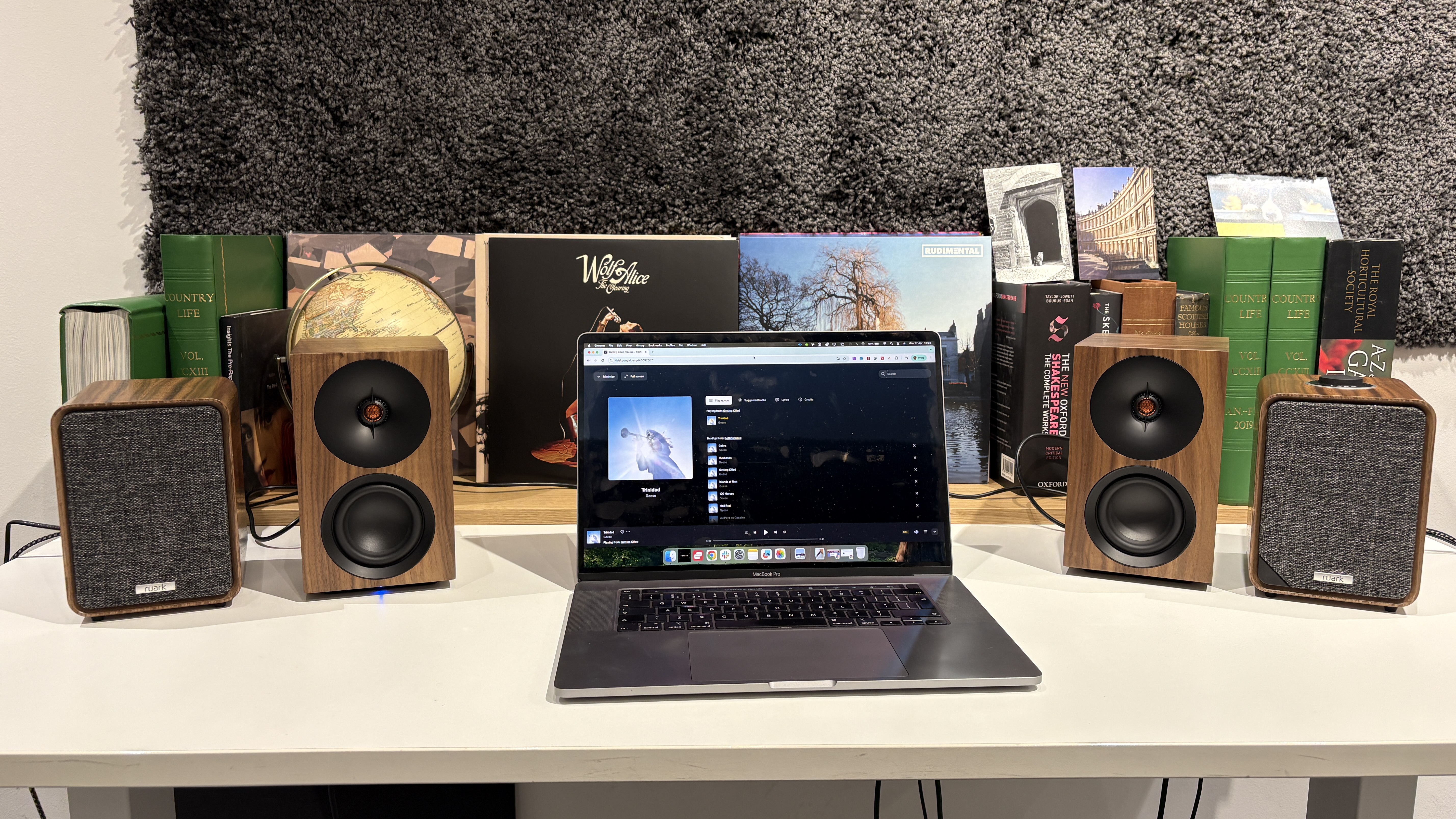 Ruark MR1 Mk3 and Cambridge L/R S speakers side-by-side on white table