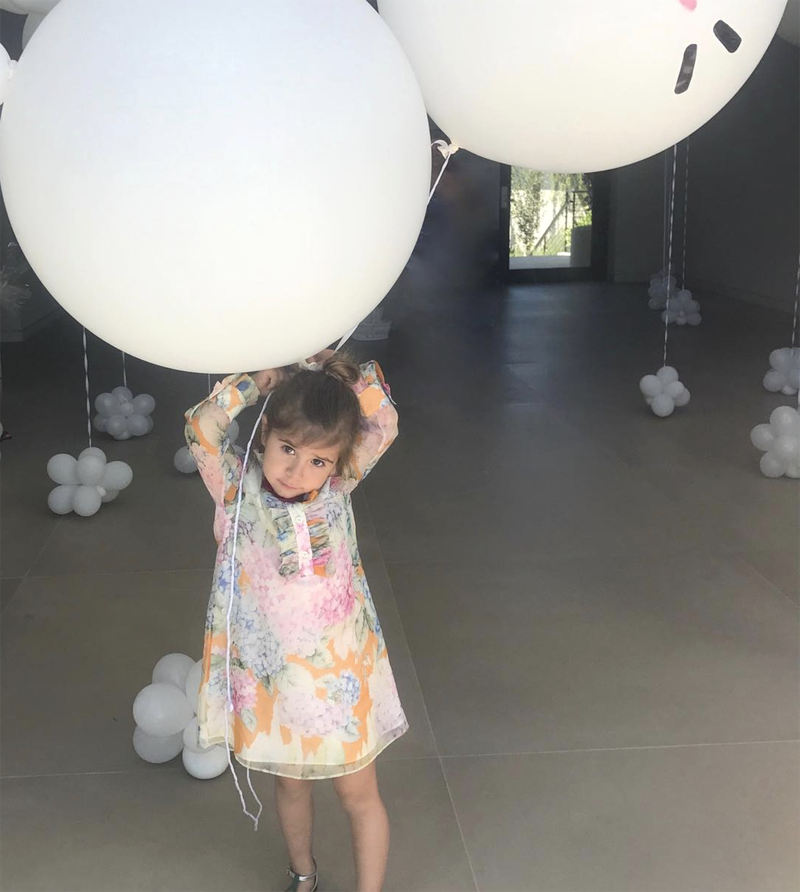 Balloon, Party supply, Child, Toddler, Room, Lighting accessory, Smile,