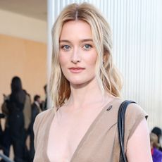 Sarah Pidgeon attended the Prada Fall 2026 show in a black bag inspired by Carolyn Bessette-Kennedy